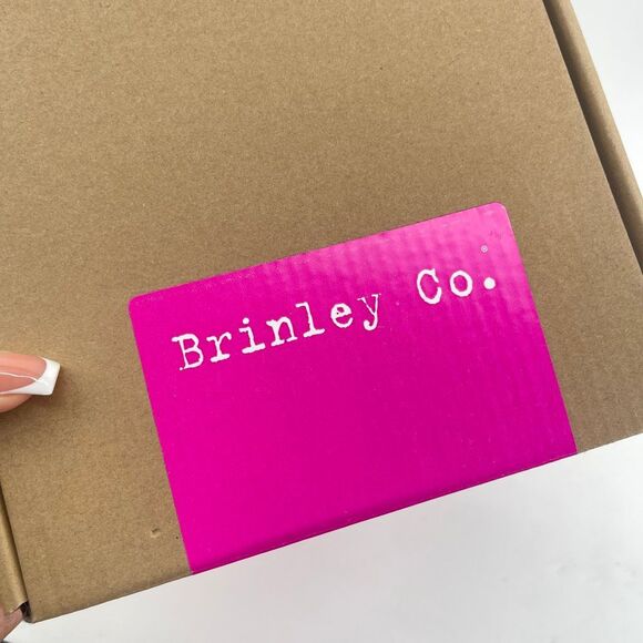 Brinley Co. Olina Grey Faux Leather T-Strap Mary Jane Heels, Size 8.5, NIB - Picture 15 of 15